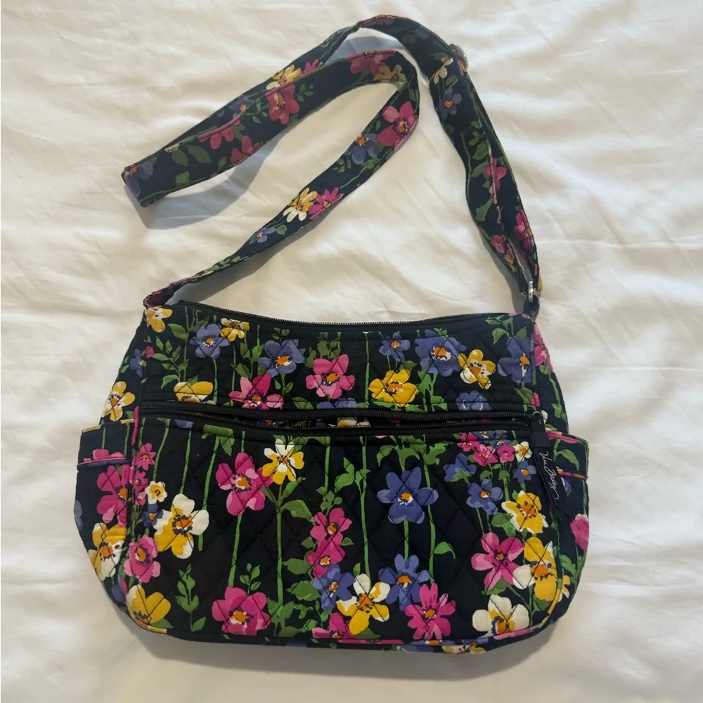 Vera Bradley - Wildflower Garden - Shoulder Bag with Keychain - Picture 3 of 6